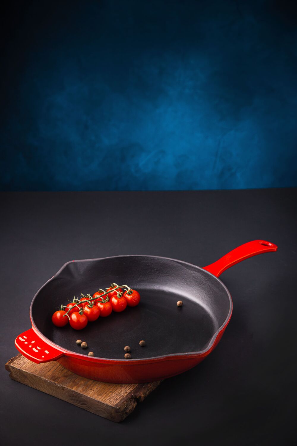 Сковорода  28 см, 2,3 л, чугун, красная, Lava - фото 5