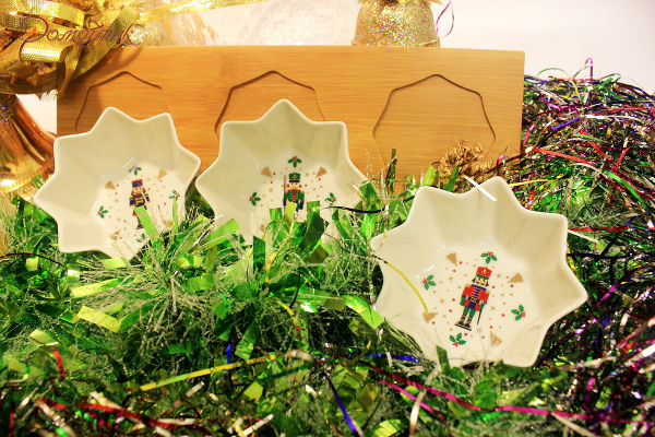 Набор из 3 салатников на подставке "Щелкунчик" в подарочной упаковке - фото 1